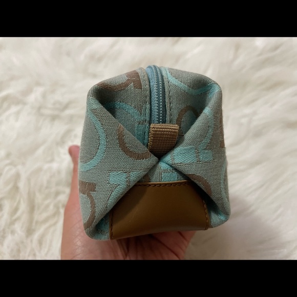 Authentic SALVATORE FERRAGAMO pouch🌸🦋 - Picture 5 of 11
